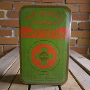 Boy Scouts Of America Offical First Aid Kit, 1940, Condition Excellent